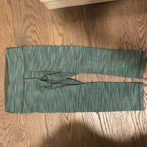 Lululemon wunder under crop